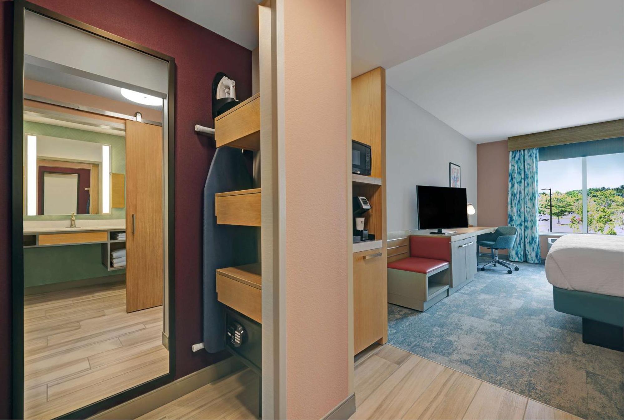 Hilton Garden Inn Manassas Exterior photo