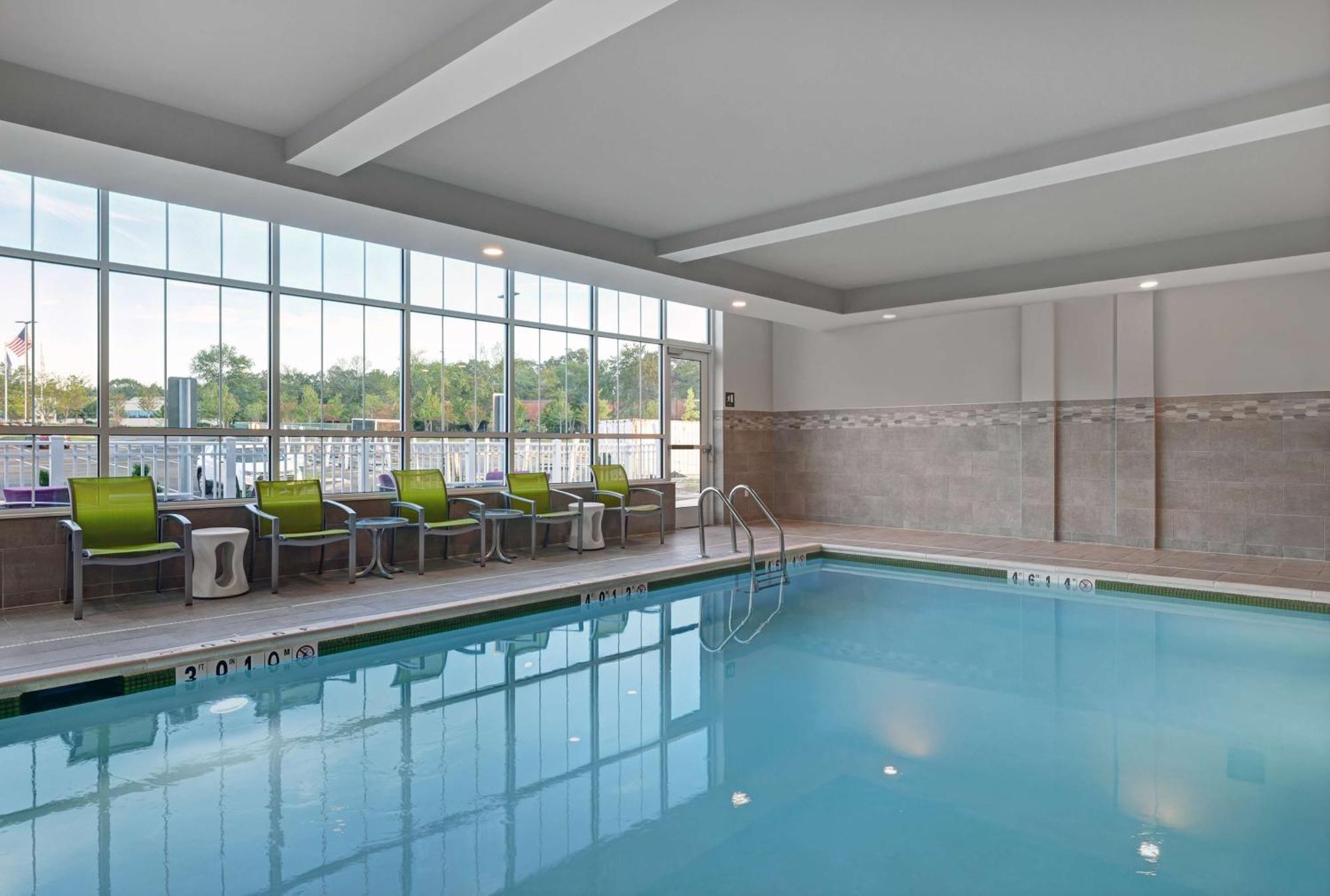 Hilton Garden Inn Manassas Exterior photo